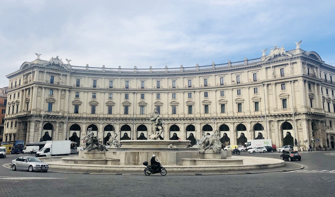 Top Reasons to Join a Group Tour Across Europe