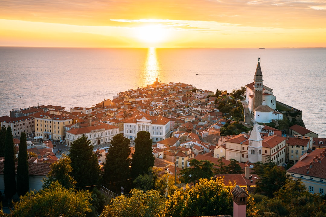 Explore Europe’s Most Iconic Destinations with Friends
